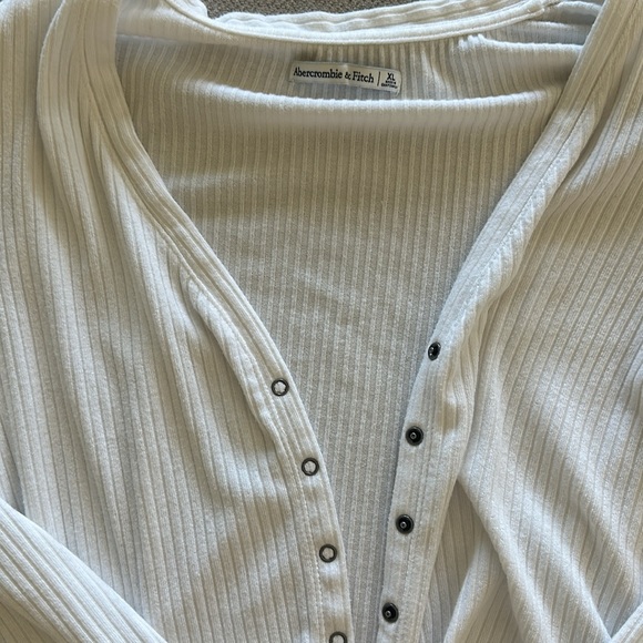 Abercrombie Cardigan - Picture 2 of 4